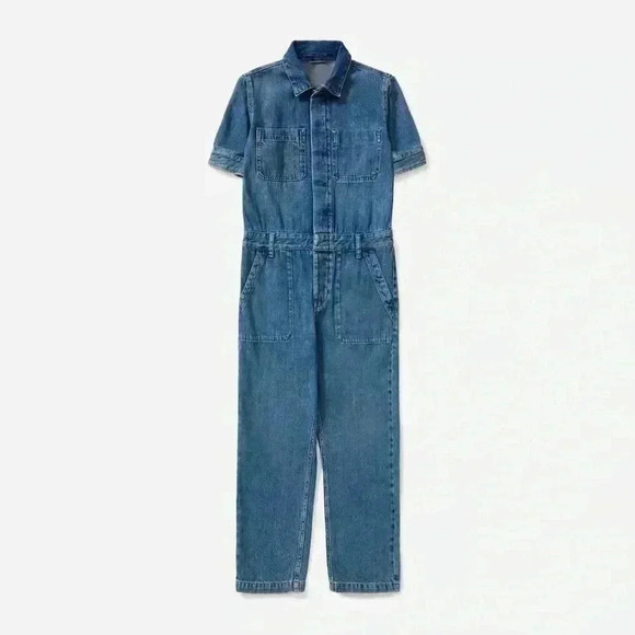 Everlane - Picture 1 of 7